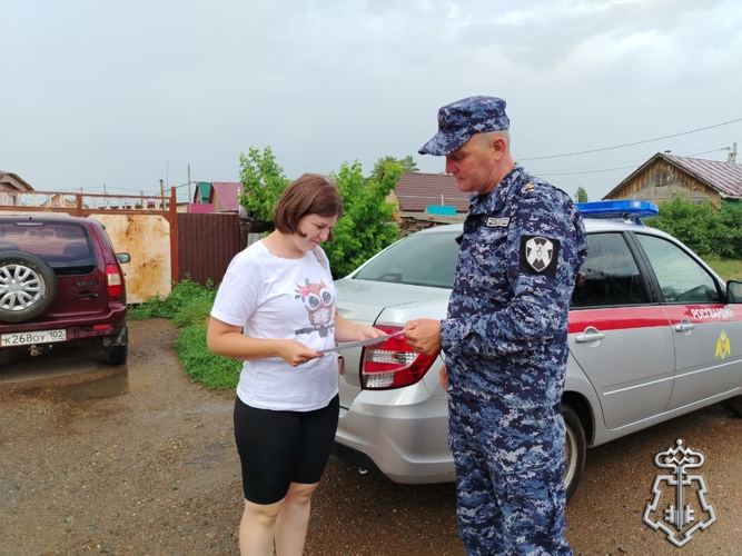 Росгвардейцы проводят акцию «Безопасный дом, подъезд, квартира»