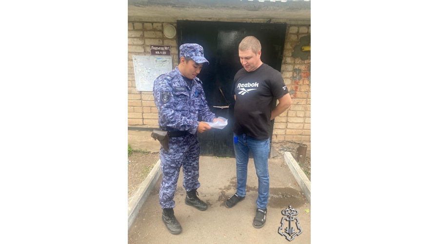 Росгвардейцы проводят акцию «Безопасный дом, подъезд, квартира»