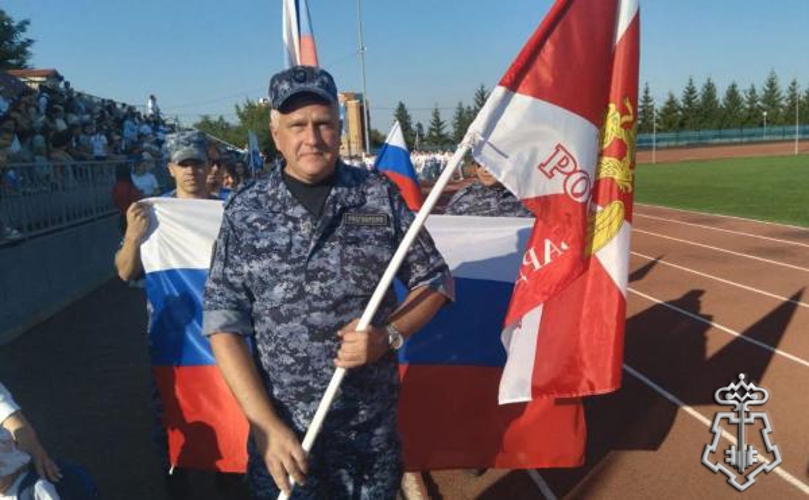 В Оренбургской области росгвардейцы приняли участие в торжественных мероприятиях, приуроченных ко дню Государственного флага Российской Федерации