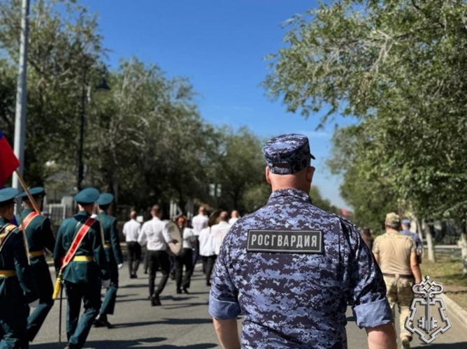 Сотрудники Росгвардии обеспечили безопасность во время проведения мероприятий, посвященных Дню ВДВ