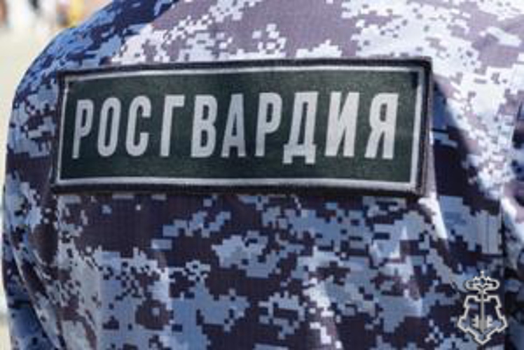Росгвардейцы задержали мужчину, который незаконно проник в чужой дом