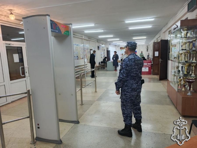 В Оренбургской области росгвардейцы приняли участие в обеспечении общественного порядка в ходе Единого дня голосования