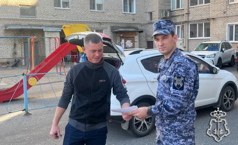 В Оренбургской области  росгвардейцы проводят акцию «Безопасный дом, подъезд, квартира»