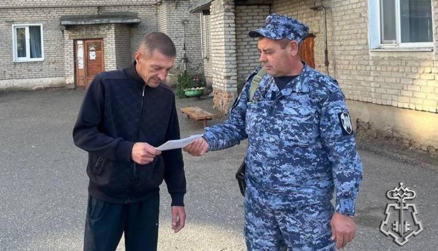 В Оренбургской области  росгвардейцы проводят акцию «Безопасный дом, подъезд, квартира»