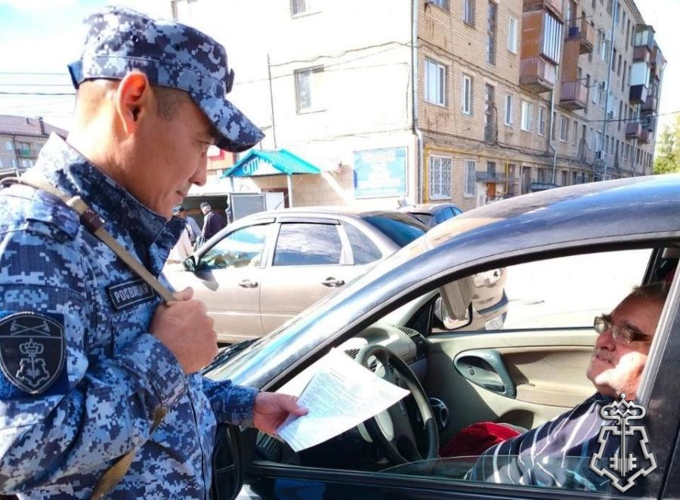В Гае росгвардейцы провели профилактическую акцию по профилактике имущественных преступлений 