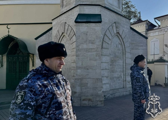 Росгвардейцы обеспечили охрану общественного порядка при проведении мусульманского праздника Ураза-Байрам