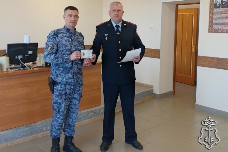 В Оренбургской области отличившимся сотрудникам  вневедомственной охраны Росгвардии  были вручены знаки отличия и благодарности