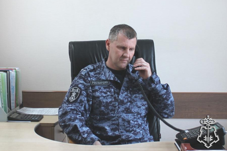 Начальник отдела кадров Управления вневедомственной охраны провел прямую линию с гражданами по вопросу трудоустройства на службу в Росгвардию и поступления в ведомственные  институты