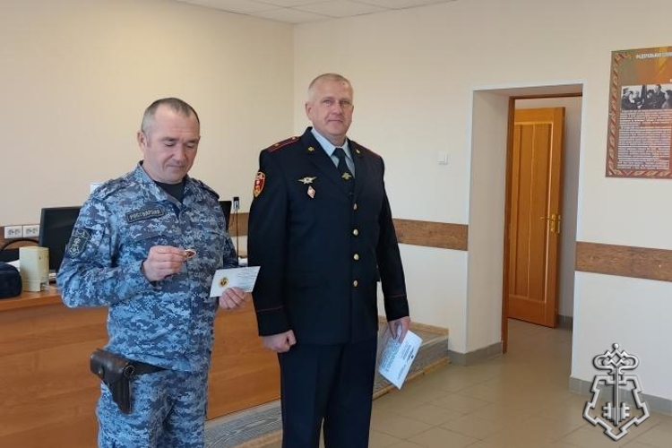 В Оренбургской области отличившимся сотрудникам  вневедомственной охраны Росгвардии  были вручены знаки отличия и благодарности