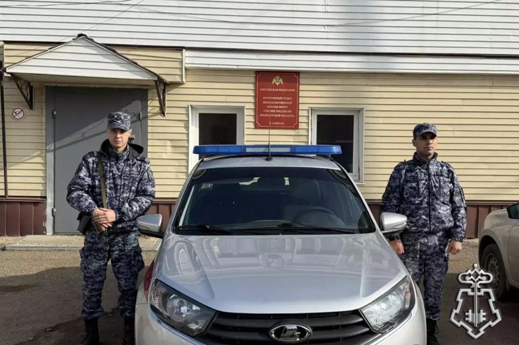 Росгвардейцы обеспечили общественный порядок при возгорании гаража