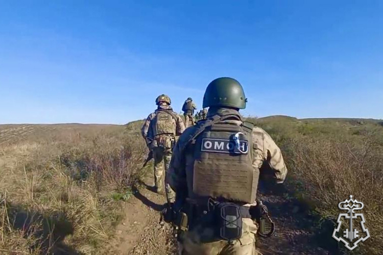 Сотрудники и военнослужащие Росгвардии принимают участие в розыске особо опасного преступника в Оренбургской области (ВИДЕО)