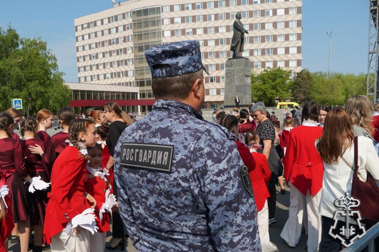 В Оренбургской области Росгвардия обеспечивает безопасность жителей региона в День Победы