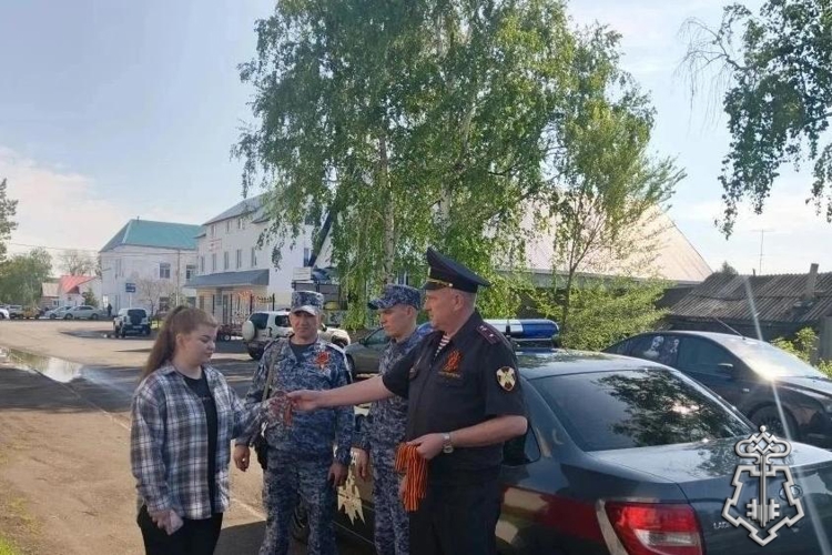 В Оренбургской области сотрудники вневедомственной охраны Росгвардии приняли участие в акции «Георгиевская ленточка»