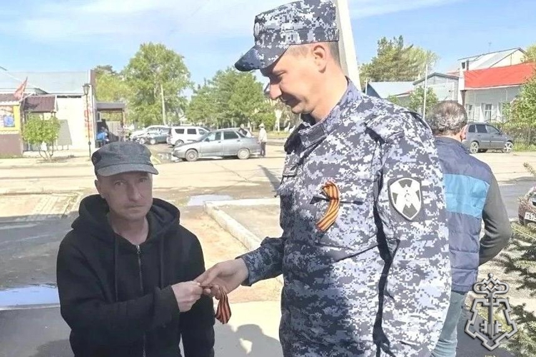 В Оренбургской области сотрудники вневедомственной охраны Росгвардии приняли участие в акции «Георгиевская ленточка»