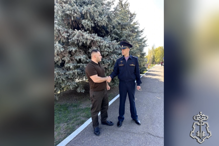 В Оренбургской области росгвардеец спас мальчика, который начал тонуть в бассейне