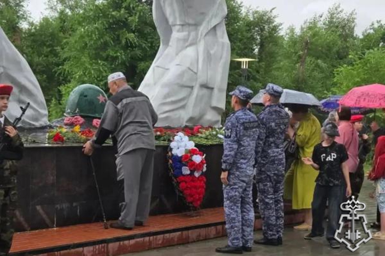 В Оренбуржье росгвардейцы приняли участие в мероприятиях, посвященных Дню памяти и скорби