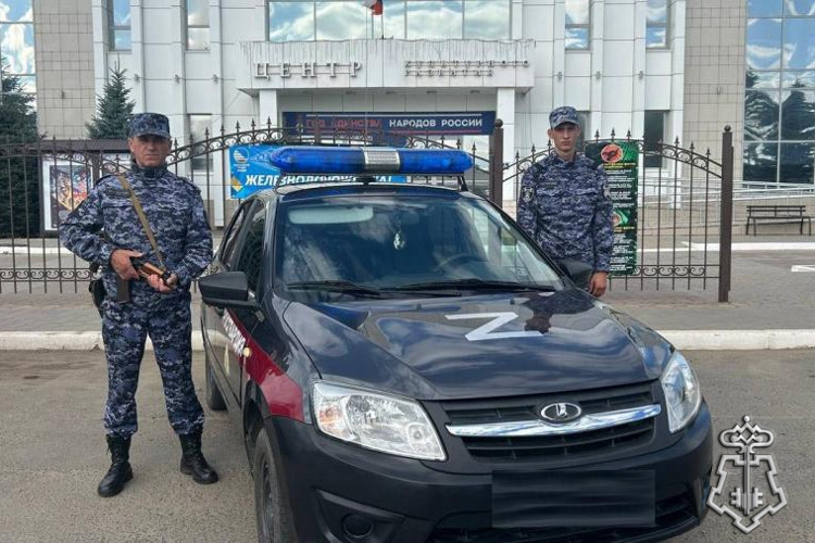 В Оренбургской области сотрудники вневедомственной охраны Росгвардии задержали агрессивного гражданина, нанесшего ножевое ранение сотруднику частной охраны