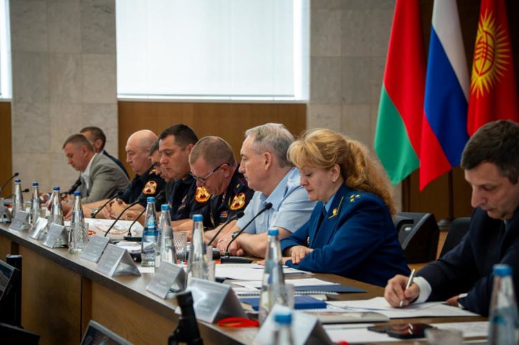 Руководитель управления вневедомственной охраны Росгвардии по Оренбургской области принял участие во Всероссийском совещании-семинаре в Нижнем Новгороде