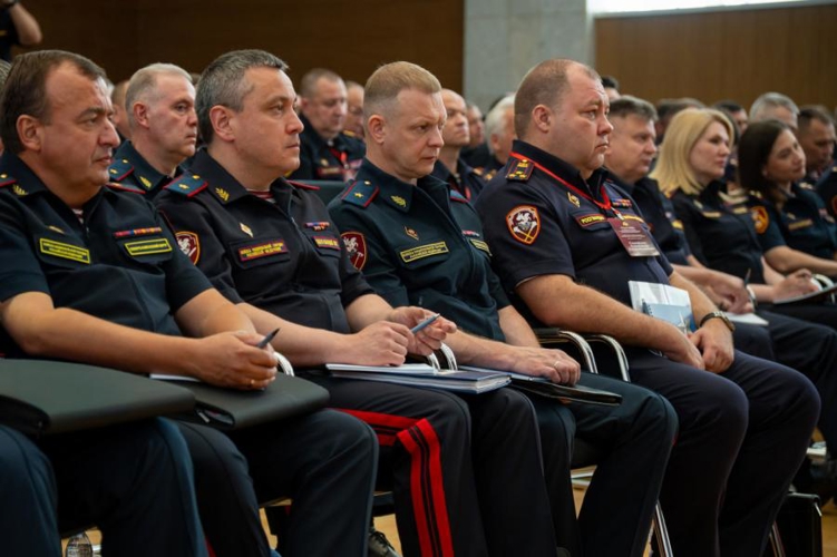 Руководитель управления вневедомственной охраны Росгвардии по Оренбургской области принял участие во Всероссийском совещании-семинаре в Нижнем Новгороде