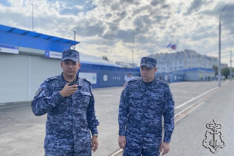 Росгвардейцы обеспечили безопасность во время проведения футбольного матча в Оренбурге