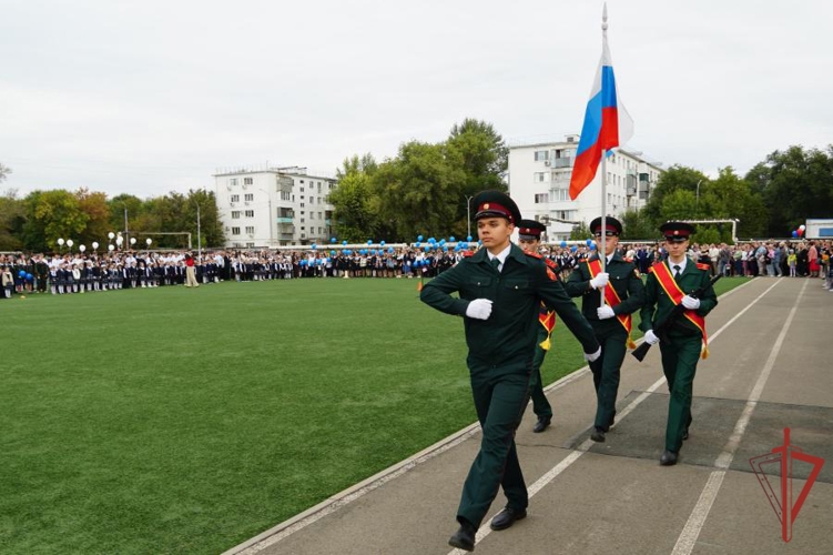 Начальник Управления Росгвардии по Оренбургской области принял участие в торжественных мероприятиях, посвященных празднованию Дня знаний