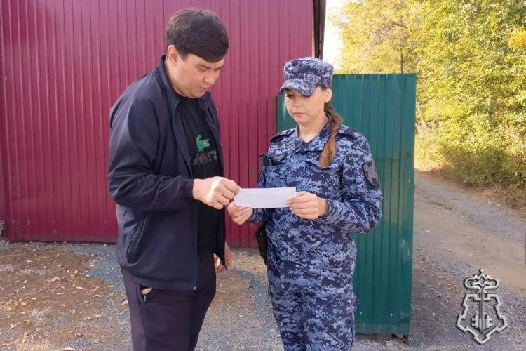 В Ясном росгвардейцы провели профилактическую акцию «Безопасный дом, подъезд, квартира»