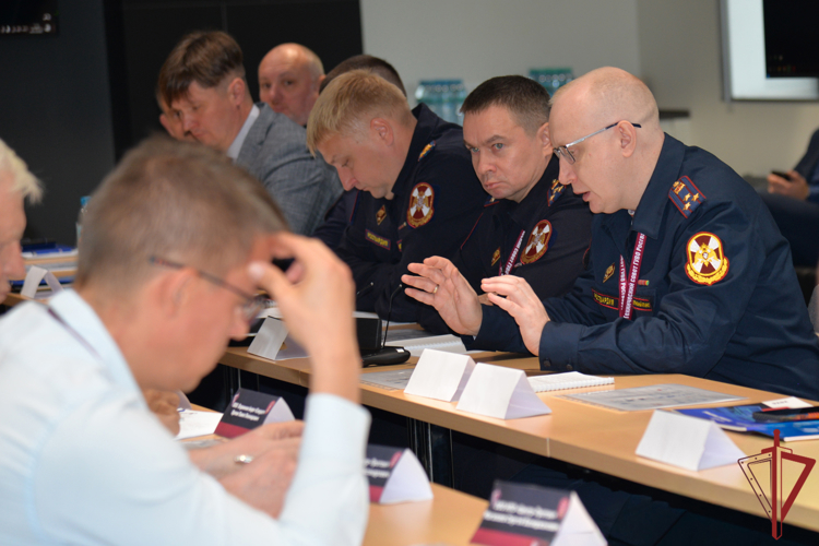 Руководитель вневедомственной охраны Оренбургской области принял участие в Техническом совете ГУВО Росгвардии в Екатеринбурге